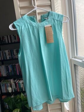 Paper Crane mint green blouse size medium
